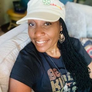 Meet your Posher, Angela